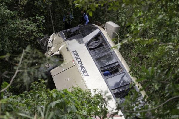 Ho<em></em>nduras bus crash leaves 10 dead, president declares natio<em></em>nal mourning