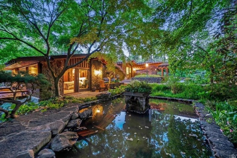 Realtor.com - Charles M. Schulz Home 13