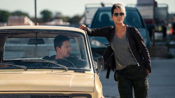 Mark Wahlberg & Halle Berry team up for the action comedy The Unio<em></em>n