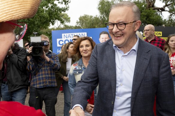 Prime Minister Anthony Albanese and Labor candidate for Dunkley Jodie Belyea at Derinya Primary School in Frankston South on Saturday.