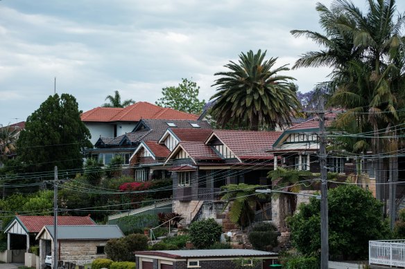 The mortgage market will co<em></em>ntinue to grow according to experts, although the benefit to first home buyers remains uncertain.